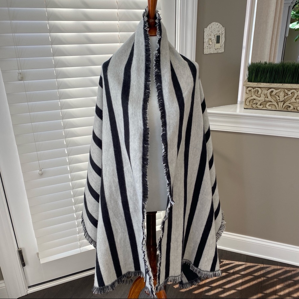 Cozy Large Scarf/Wrap